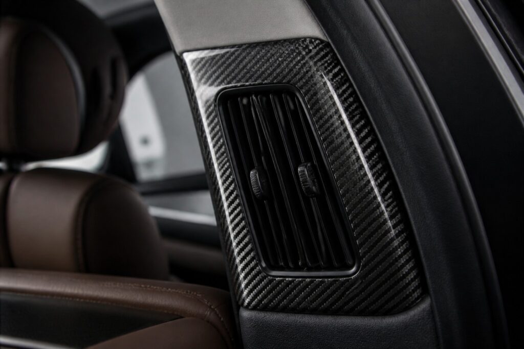 g class carbon fiber rear pillar vent trim guide