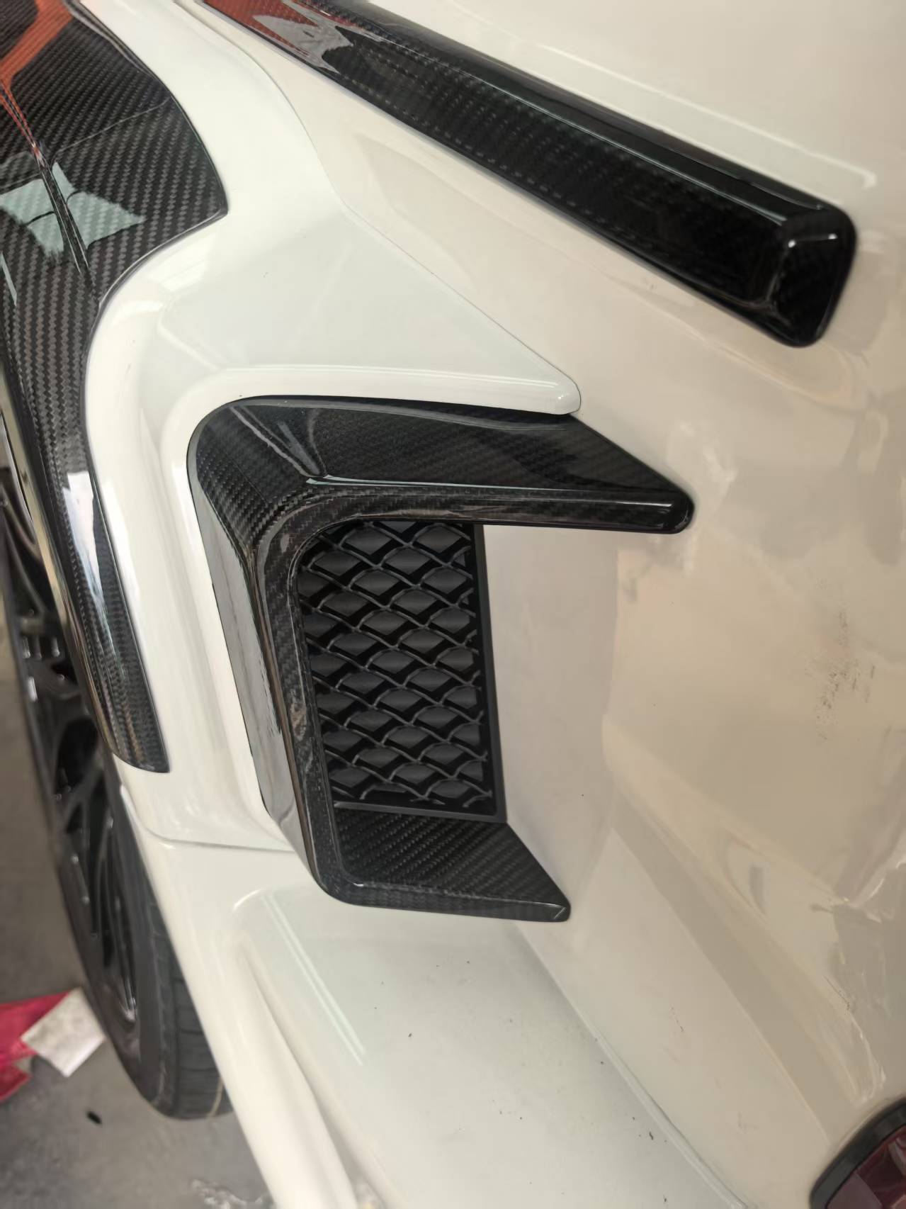 Mercedes G-Class carbon fiber fender canards G500 G350 G400